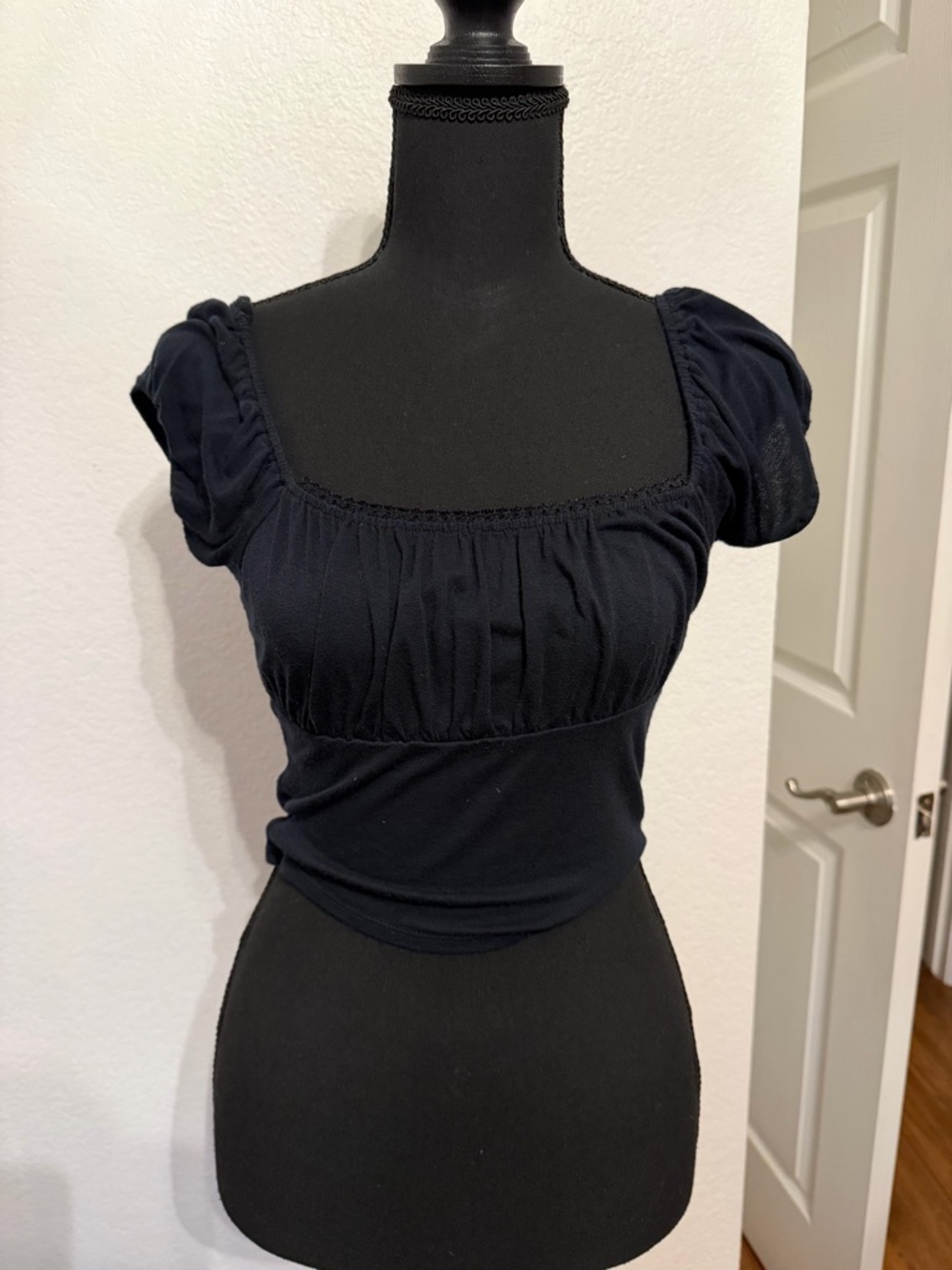 PacSun Black Square-Neck Puff Sleeve Crop Top